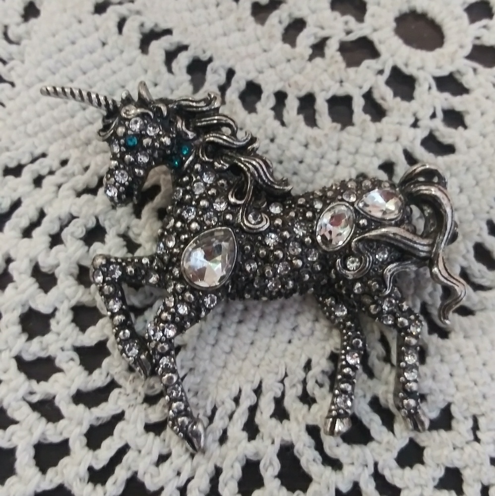 Unicorn brooch